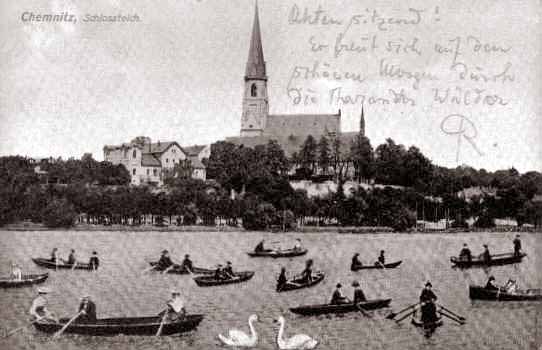 Blick vom Schloßteich auf den Schloßberg 1906 (Postkartenansicht) 